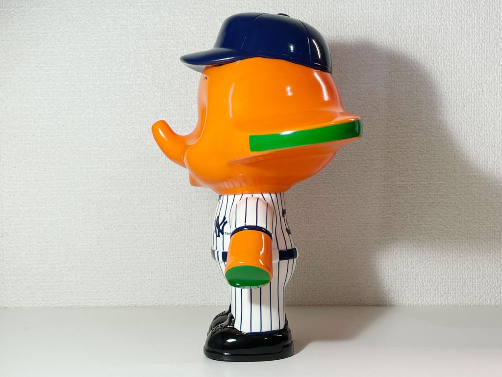 プロ野球サトちゃんフィギュア貯金箱（30cm）　ニューヨーク・ヤンキース　